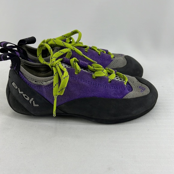 Evolv Climbing Shoe - Picture 7 of 9